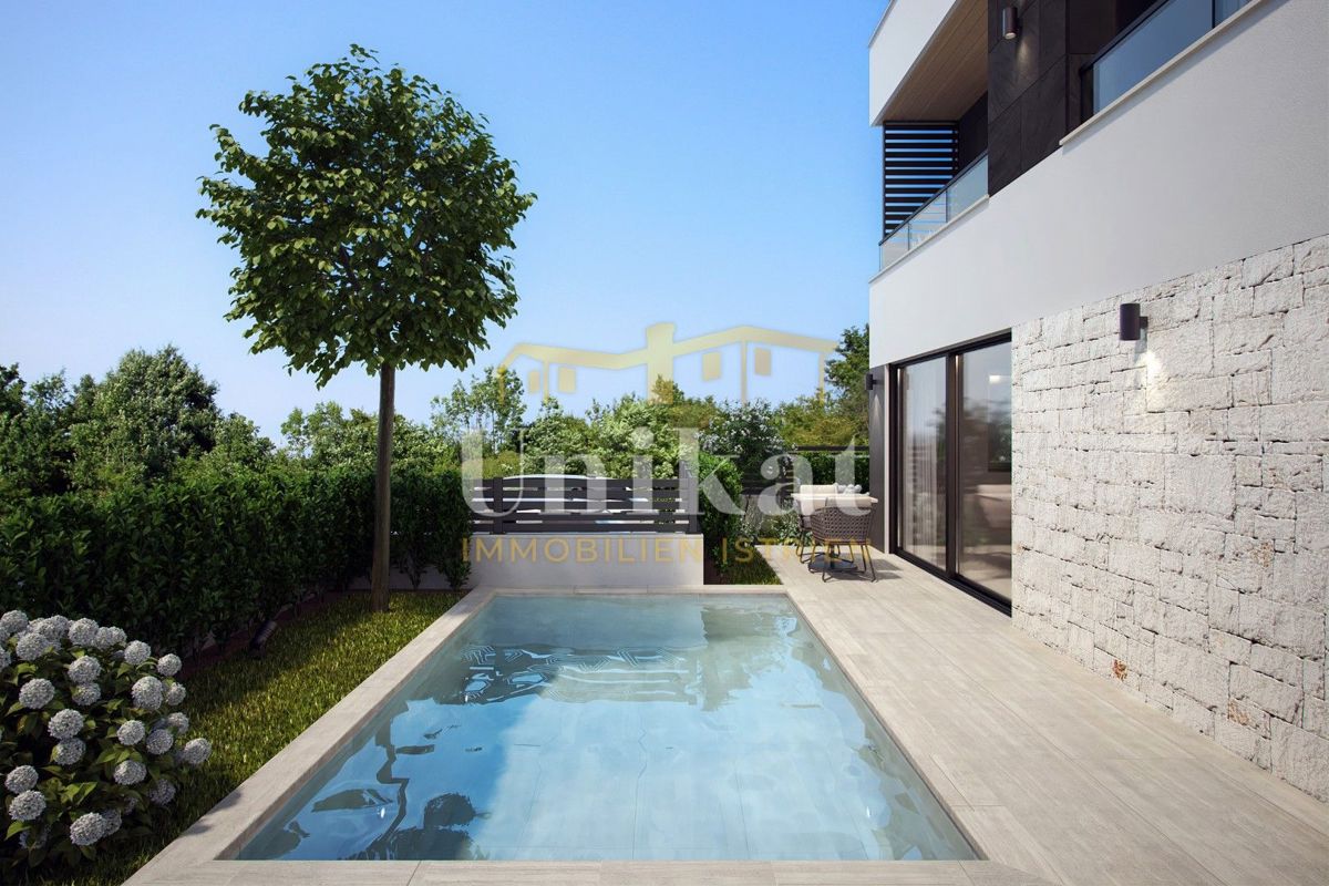 Casa bifamiliare a Poreč, giardino, piscina e terrazza sul tetto